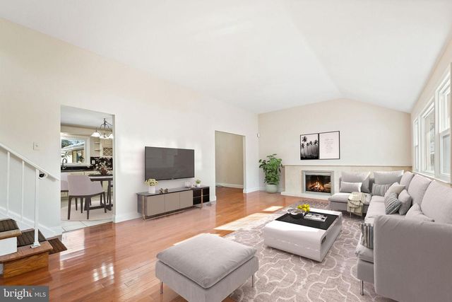 169 CHERRY TREE LN, Cherry Hill, NJ 08002