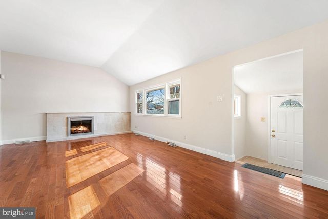 169 CHERRY TREE LN, Cherry Hill, NJ 08002