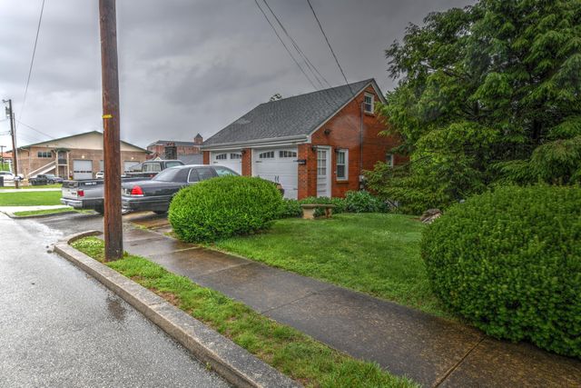 126 Crawford Avenue, Somerset, KY 42501