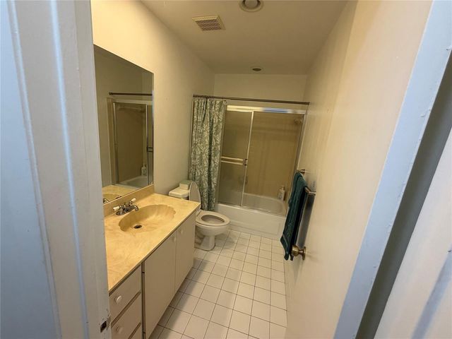 6711 S Parkway Drive 2-10, Margate, FL 33068