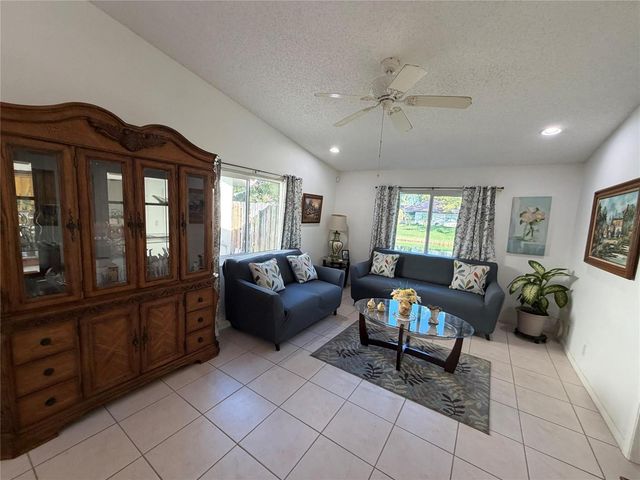 6711 S Parkway Drive 2-10, Margate, FL 33068