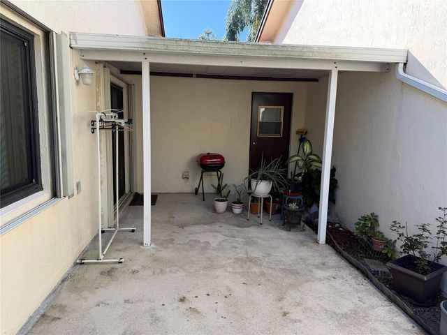 6711 S Parkway Drive 2-10, Margate, FL 33068