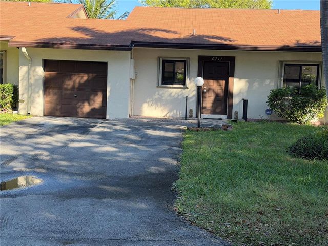 6711 S Parkway Drive 2-10, Margate, FL 33068