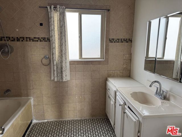 6537 Northside Drive, Los Angeles, CA 90022
