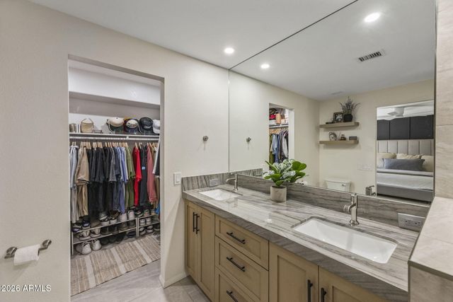 4539 E St John Road, Phoenix, AZ 85032