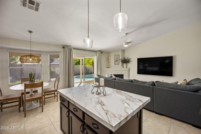 4539 E St John Road, Phoenix, AZ 85032