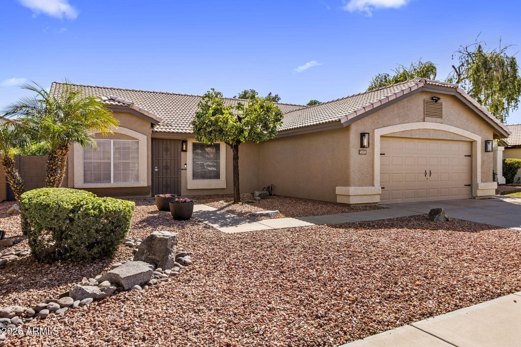4539 E St John Road, Phoenix, AZ 85032 — photo 2