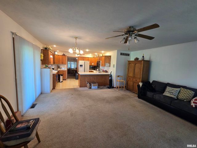 416 KENNEDY Drive, Metamora, IL 61548