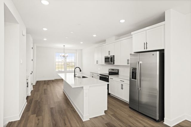 172 Barton Village Boulevard, Lebanon, TN 37090