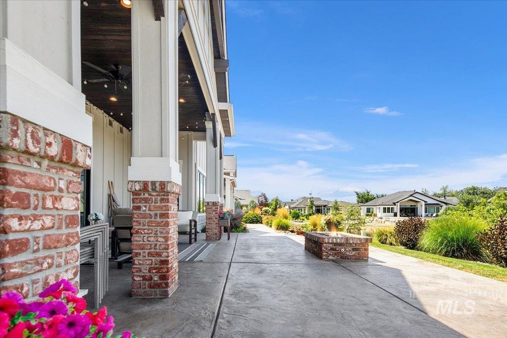 1624 E Crowne Pointe Drive, Eagle, ID 83616 photo 46