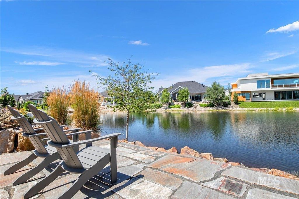 1624 E Crowne Pointe Drive, Eagle, ID 83616 photo 5