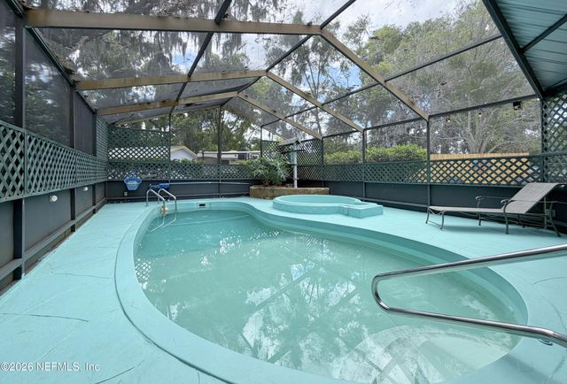 601 VERNON Avenue, Crescent City, FL 32112