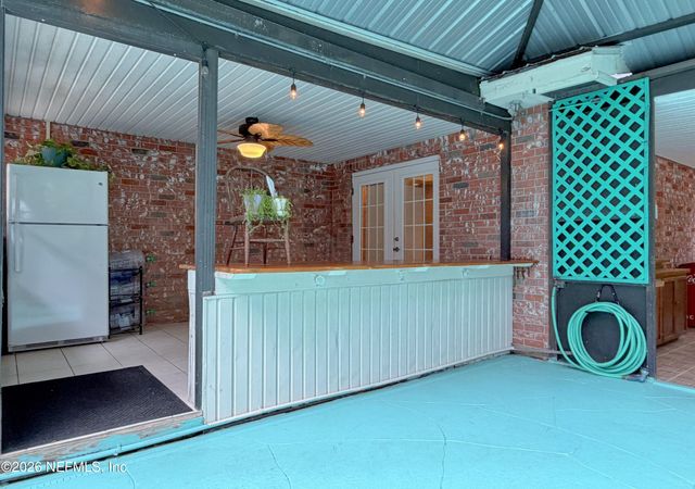601 VERNON Avenue, Crescent City, FL 32112