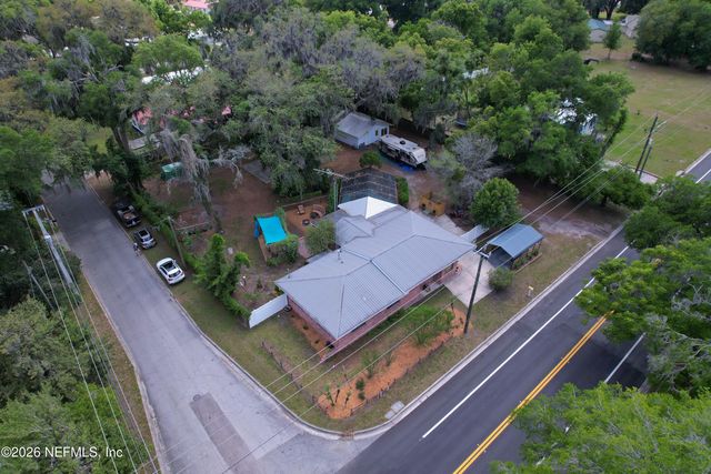 601 VERNON Avenue, Crescent City, FL 32112