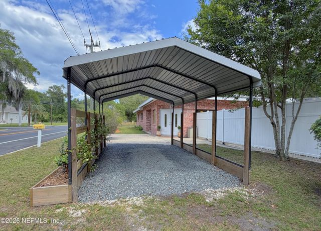 601 VERNON Avenue, Crescent City, FL 32112
