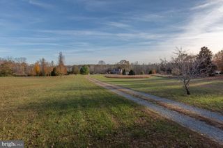 81 LEYLAND FARMS DR, Bumpass, VA 23024