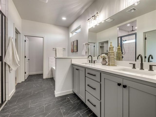 10948 Sandstone Ridge Way, Guthrie, OK 73044