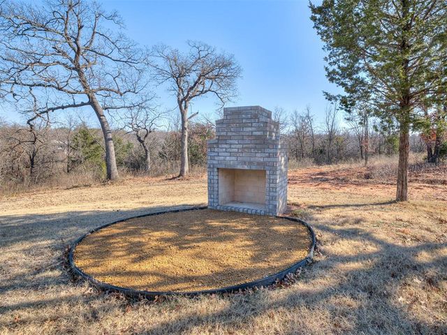 10948 Sandstone Ridge Way, Guthrie, OK 73044