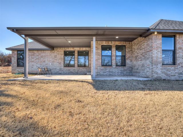 10948 Sandstone Ridge Way, Guthrie, OK 73044