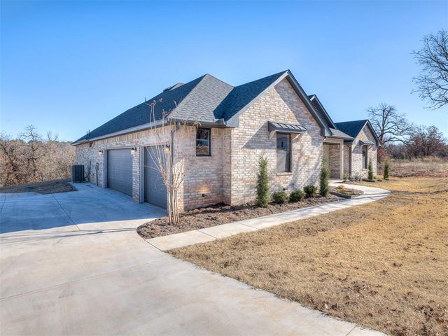 10948 Sandstone Ridge Way, Guthrie, OK 73044