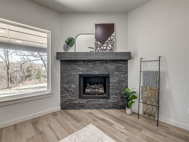 10948 Sandstone Ridge Way, Guthrie, OK 73044