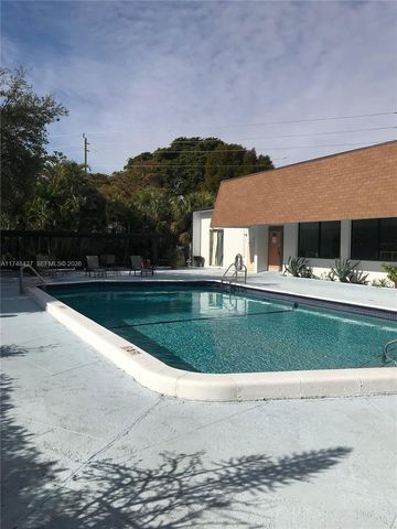 16950 W Dixie Hwy A631 Hwy 631 631, North Miami Beach, FL 33160