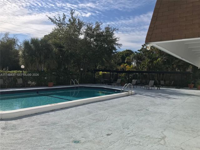 16950 W Dixie Hwy A631 Hwy 631 631, North Miami Beach, FL 33160