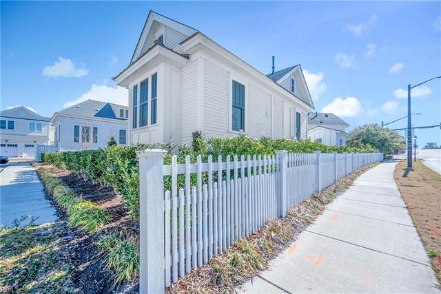 9529 23rd Bay ST, Norfolk, VA 23518