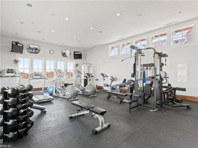 9529 23rd Bay ST, Norfolk, VA 23518