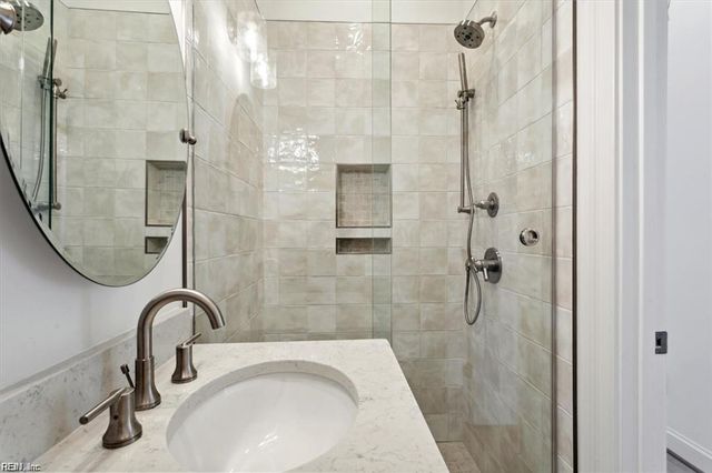 9529 23rd Bay ST, Norfolk, VA 23518