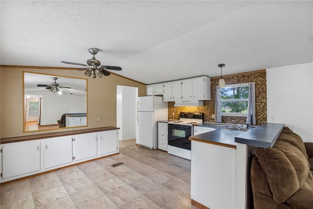 216 Woodtrail Drive, Williamston, SC 29697