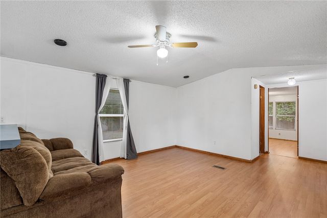 216 Woodtrail Drive, Williamston, SC 29697