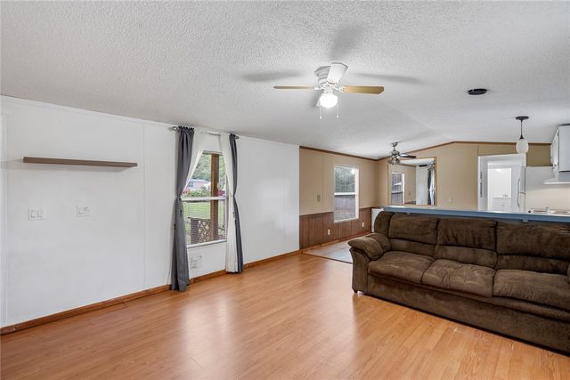 216 Woodtrail Drive, Williamston, SC 29697