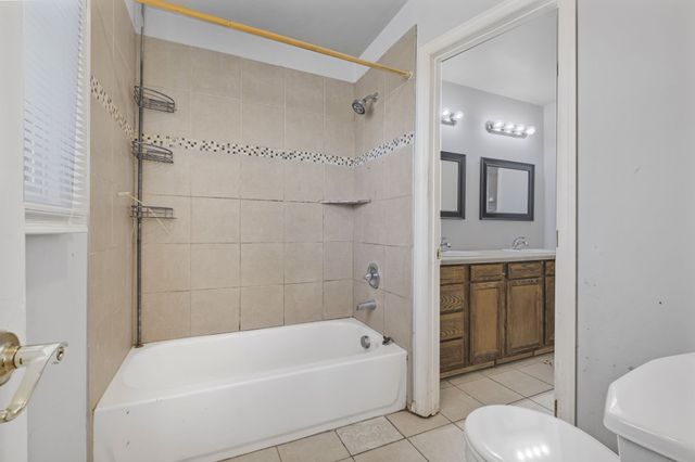 642 Albany Dr, Hermitage, TN 37076