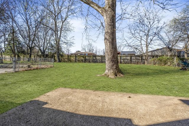 642 Albany Dr, Hermitage, TN 37076
