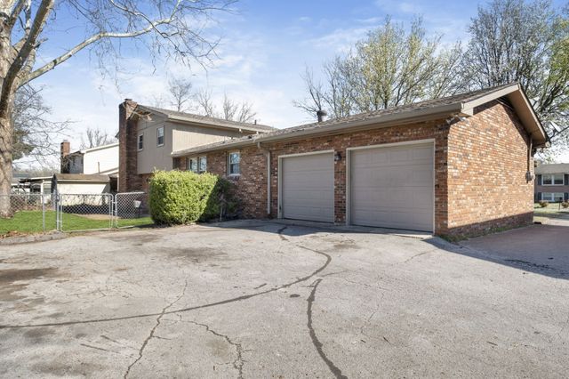 642 Albany Dr, Hermitage, TN 37076