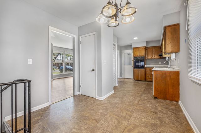 642 Albany Dr, Hermitage, TN 37076