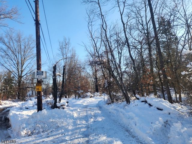 256 Amwell Rd, Hillsborough Twp., NJ 08844