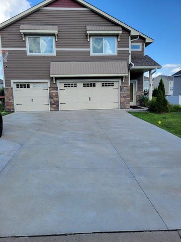 19013 Johnson Street NW, Elk River, MN 55330