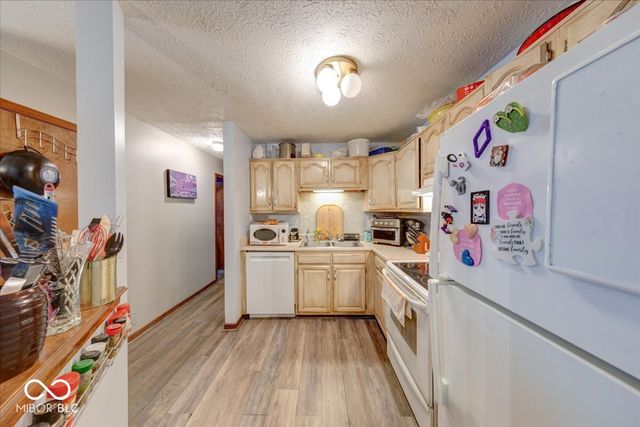 1763 Wellesley Lane 2A, Indianapolis, IN 46219