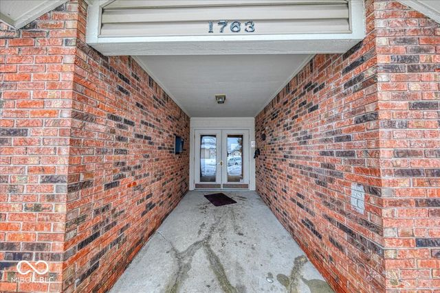 1763 Wellesley Lane 2A, Indianapolis, IN 46219