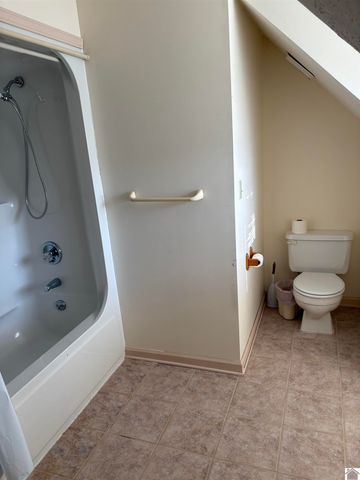 401 Tudor Blvd, Paducah, KY 42003