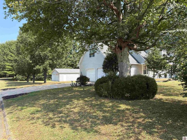 401 Tudor Blvd, Paducah, KY 42003