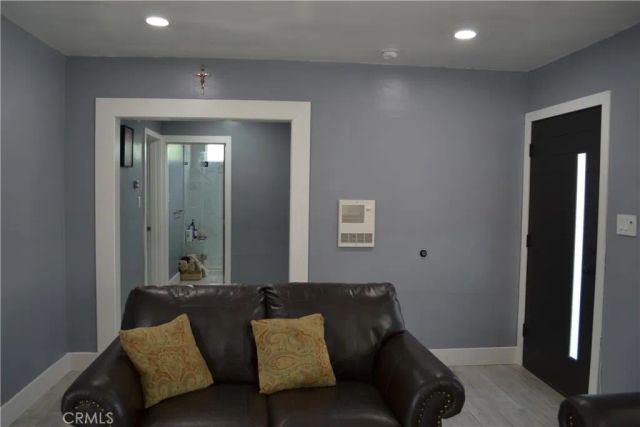 11068 Penrose, Sun Valley, CA 91352