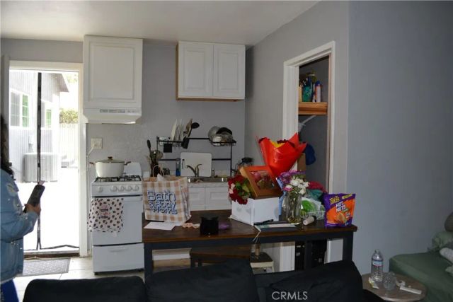 11068 Penrose, Sun Valley, CA 91352