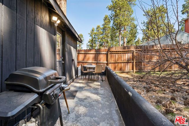565 Lakewood Lane, Big Bear City, CA 92315