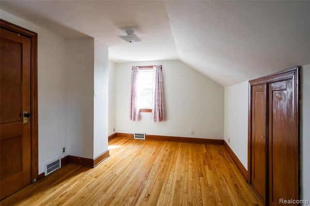 5045 Caniff Street, Hamtramck, MI 48212