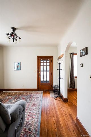 5045 Caniff Street, Hamtramck, MI 48212