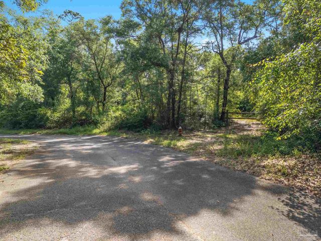 4948 Timothy Twitchell Dr, Pace, FL 32583