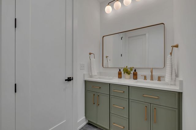 2915B Morningside Dr, Nashville, TN 37207